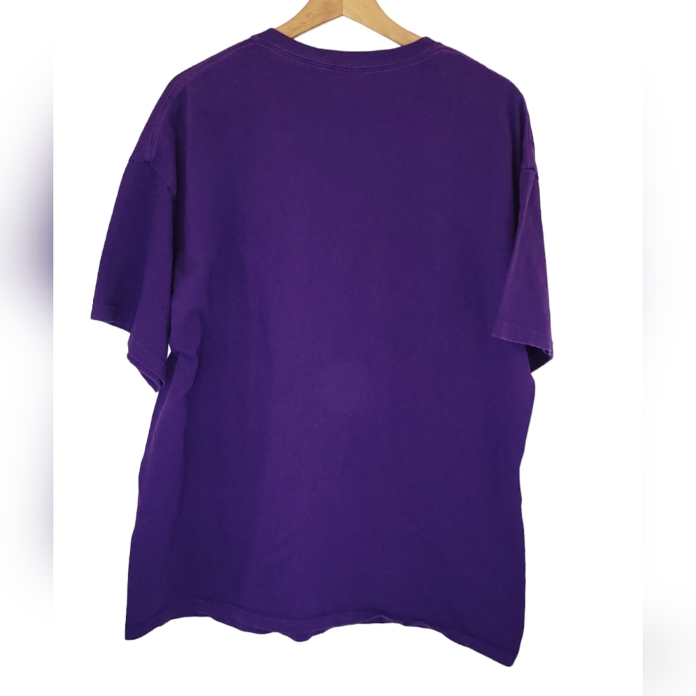 Gildan Men's Purple Crazy Skull Print Short Sleeve T-Shirt Size XL - Picture 2 of 4